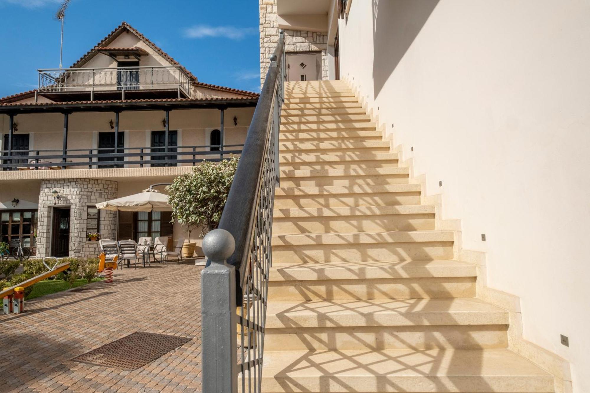 Giogarakis Suites Eleonas Exterior foto