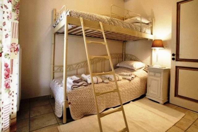 Giogarakis Suites Eleonas Habitación foto