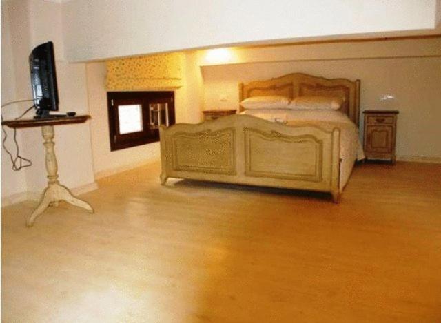 Giogarakis Suites Eleonas Habitación foto