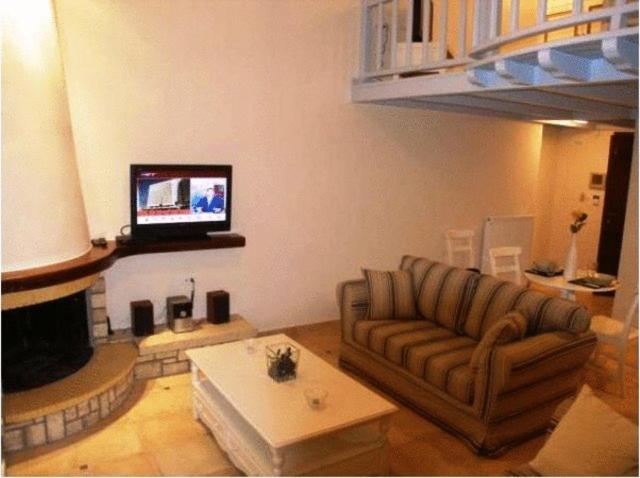 Giogarakis Suites Eleonas Habitación foto